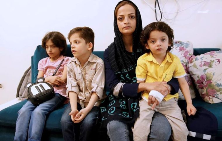 Las familias de Irán buscan el modo de adaptarse al mes de guerra. Foto Efe Las familias de Irán buscan el modo de adaptarse al mes de guerra. Foto Efe