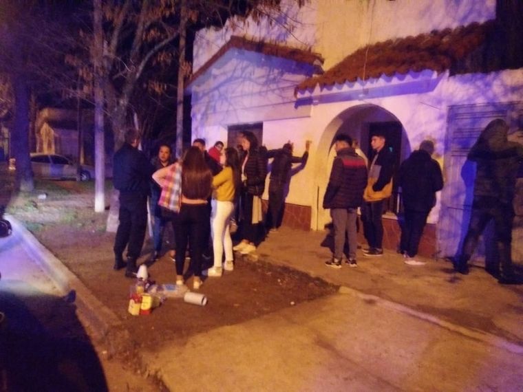 Una fiesta clandestina desarticulada en una localidad santafesina. Foto: Foto: Sol 91.5