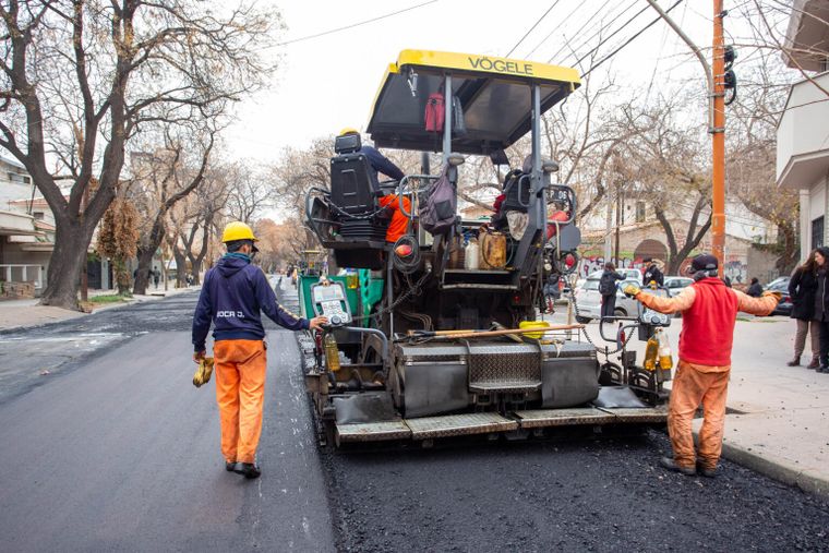La arteria fue repavimentada en el marco del Plan de Obras Urbanas que ejecuta la comuna.