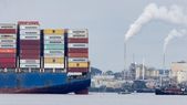 Desde fines del año pasado las exportaciones vienen reduciendo su ritmo interanual, pero en mayo fue la primera vez en la era Milei que las exportaciones cayeron frente al mismo mes de 2024. Desde fines del año pasado las exportaciones vienen reduciendo su ritmo interanual, pero en mayo fue la primera vez en la era Milei que las exportaciones cayeron frente al mismo mes de 2024.