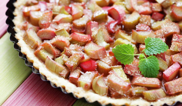 La elegancia del ruibarbo: tarta que deslumbra en cualquier ocasión Foto: Shutterstock