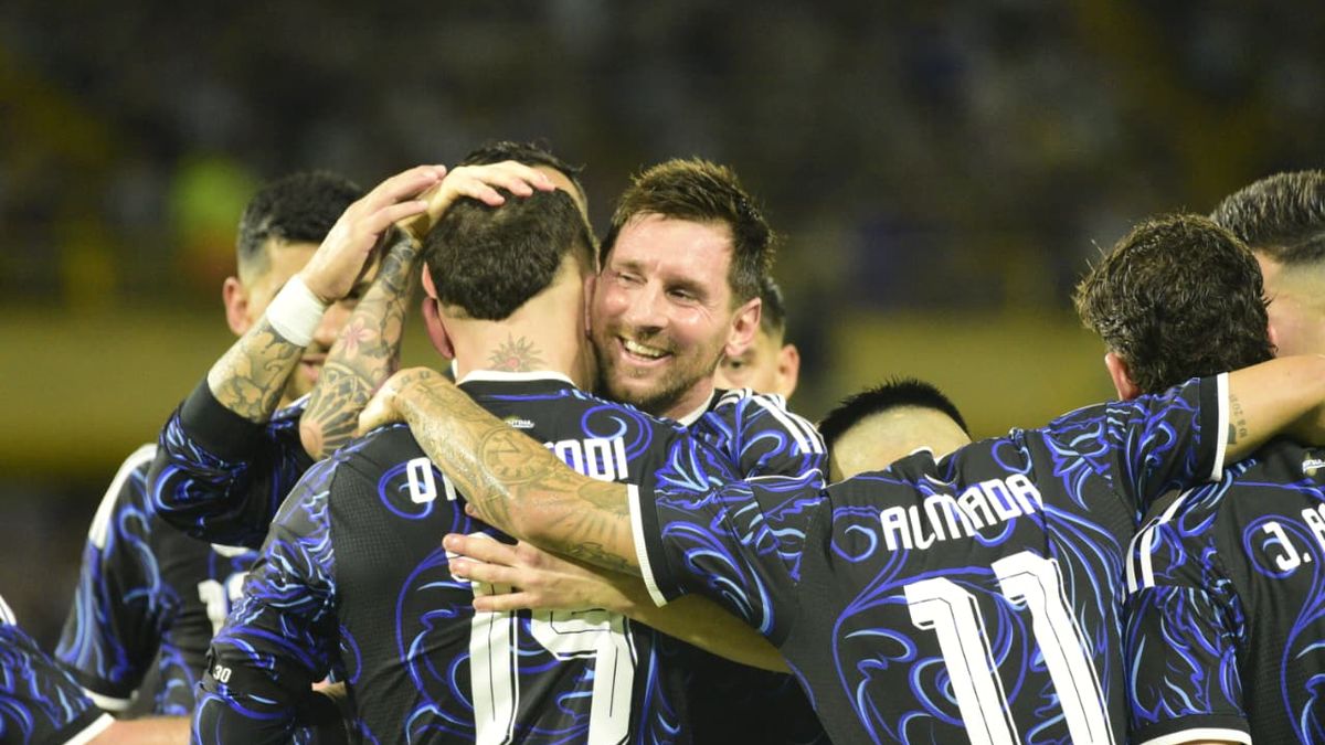 El gran gesto de Messi con Otamendi en su último partido con la Selección en Argentina