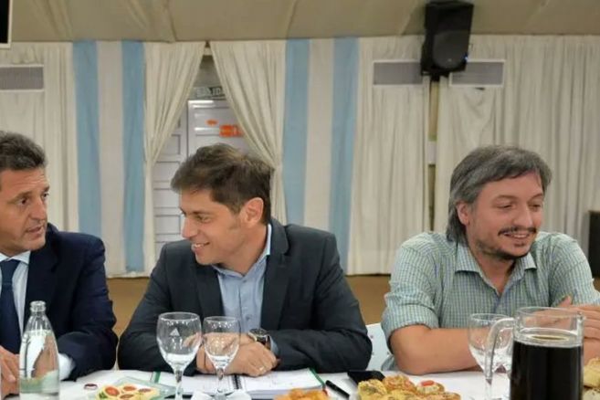 En este caso, tres cabezas no pueden pensar por una. La conducción no suele debatir ni se divide.&nbsp;