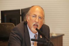 irregularidades en el puerto de santa fe salpican al grupo vila manzano