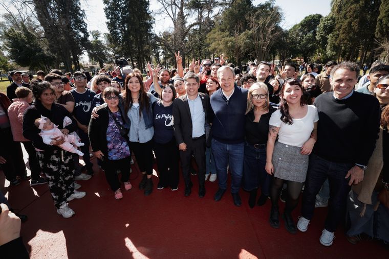 Kicillof con Cascallares y Katopodis en un encuentro realizado en Almirante Brown