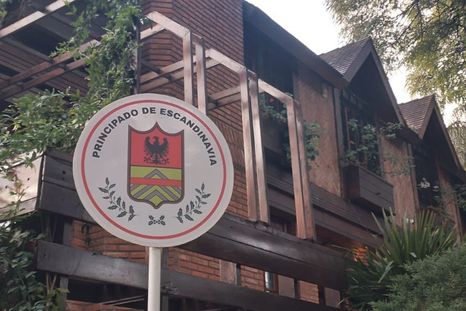 Av. Melián 1989 es la dirección del Principado de Escandinavia. Av. Melián 1989 es la dirección del Principado de Escandinavia.