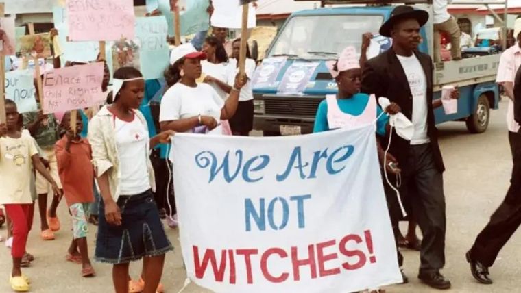 Protesta contra la caza de brujas en Nigeria en 2009. Foto: Getty Images