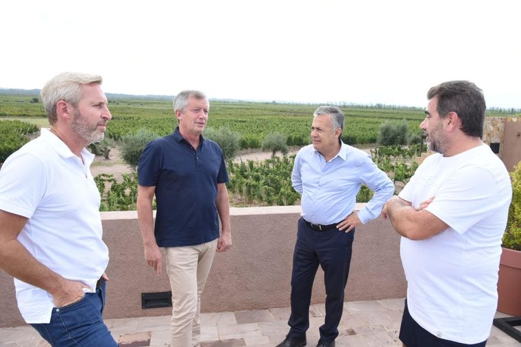 Monzó junto a Cornejo Frigerio y Ritondo, durante la fiesta de la Vendimia.