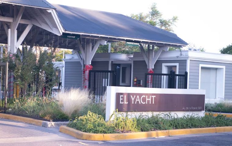 La PFA allanó la casa de Javier Faroni en el barrio Yacht de Nordelta. La PFA allanó la casa de Javier Faroni en el barrio Yacht de Nordelta.