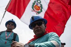 Los expertos creen que la economía peruana podría crecer más. Los expertos creen que la economía peruana podría crecer más.