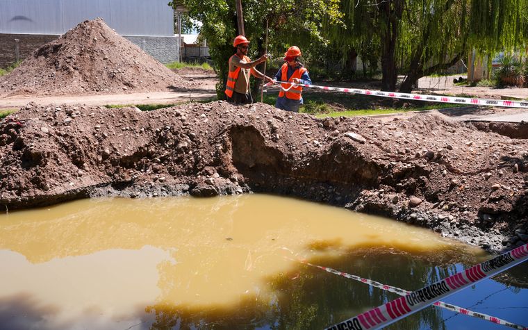 pozos obras tormenta guaymallén cloaca tirasso (4)