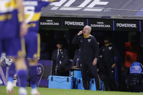 Dorival Júnior guardó titulares para la revancha ante Boca, pero el costo fue altísimo: San Pablo perdió el clásico. Dorival Júnior guardó titulares para la revancha ante Boca, pero el costo fue altísimo: San Pablo perdió el clásico.