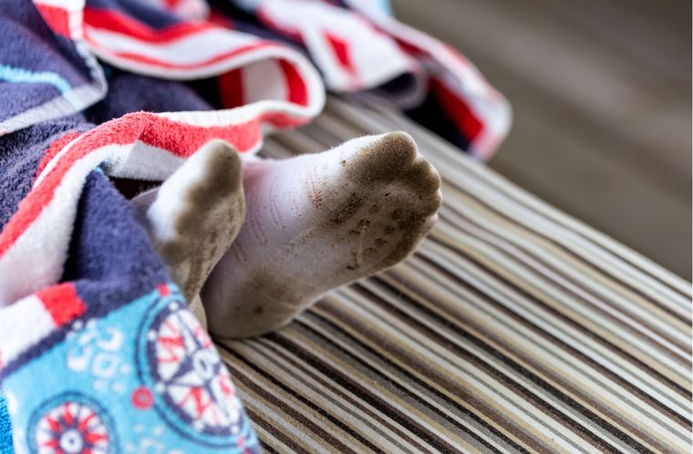 MEDIAS Estas prendas, también llamadas calcetines, puede verse en mal estado por mucho uso Foto: Shutterstock