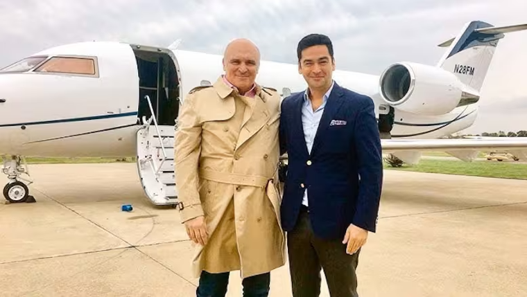 La foto de José Luis Espert con Federico 'Fred' Machado y su avión privado. La foto de José Luis Espert con Federico 'Fred' Machado y su avión privado.