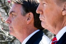 Cumple cárcel en Brasil Jair Bolsonaro, aquí junto a su socio Donald Trump de Estados Unidos. Foto Efe Cumple cárcel en Brasil Jair Bolsonaro, aquí junto a su socio Donald Trump de Estados Unidos. Foto Efe