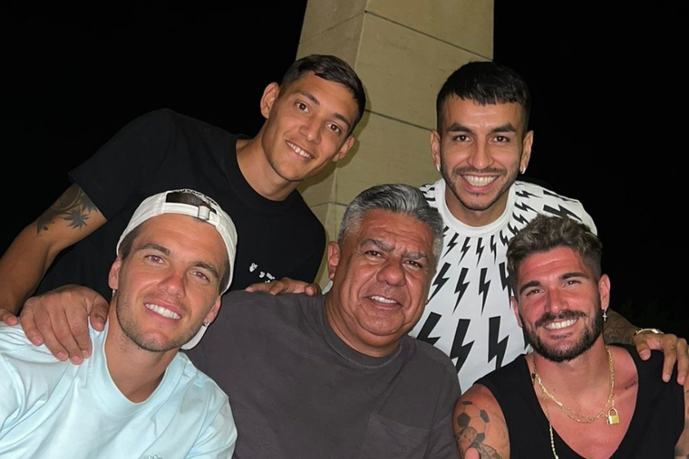 Chiqui Tapia y una curiosidad revelada en su foto con los jugadores de la Selección argentina.
