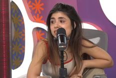 Cami Mayan en el set de Luzu TV, el momento en que se quebró al recordar su vida en Inglaterra. / Captura