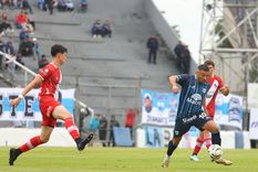Deportivo Maipú y Gimnasia de Jujuy se enfrentan en un duelo interesante en la Tacita de Plata. Deportivo Maipú y Gimnasia de Jujuy se enfrentan en un duelo interesante en la Tacita de Plata.
