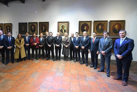 El oficialismo buscó escenificar un fuerte respaldo federal en un momento clave, donde la Casa Rosada necesita aceitar los engranajes legislativos.