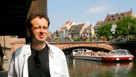 Entre 1995 y 2001 Stéphane Breitwieser sustrajo cerca de 230 objetos de más de 170 museos de Europa. Entre 1995 y 2001 Stéphane Breitwieser sustrajo cerca de 230 objetos de más de 170 museos de Europa.