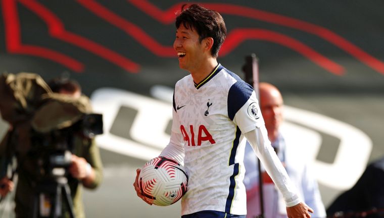 El coreano se llevó la pelota a su casa. Foto: Tottenham Hotspur