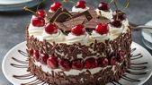 Descubrí cómo hacer la receta de torta Selva Negra con sabor casero y profesional. Descubrí cómo hacer la receta de torta Selva Negra con sabor casero y profesional.