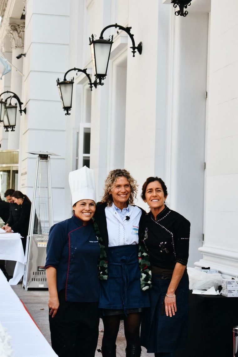 Un día pleno de sonrisas y solidaridad. Un día pleno de sonrisas y solidaridad.
