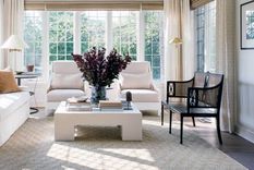 Cambiar las alfombras de una habitación a otra es una manera de mejorar y actualizar la vivienda sin gastar dinero. Foto: Whittney Parkinson / Fotografía Sarah Shields