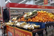 Los precios de la carne y las frutas lideraron las subas en la última semana, de acuerdo al relevamiento de la consultora LCG. Foto: Maximiliano Ríos/MDZ