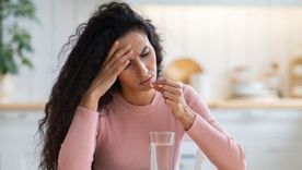 No todos los fármacos actúan de la misma manera en el organismo para aliviar el dolor de la resaca. Foto: GETTY IMAGES