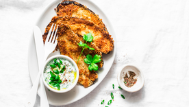 La receta de milanesas de berenjena permite variaciones con queso o especias. La receta de milanesas de berenjena permite variaciones con queso o especias.