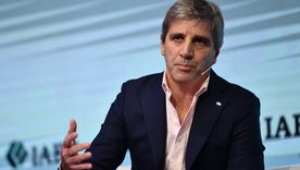 El ministro de Economía Luis Caputo debe explicar en detalle a los técnicos del FMI por qué el país necesita fondos frescos para poder levantar el cepo cambiario. Foto: IAEF