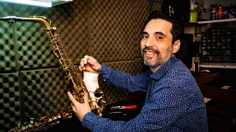 El saxofonista profesional estudió la carrera en la Escuela de Música de Buenos Aires (EMBA) Foto: Analía Melnik/MDZ