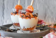 muy facil y sano: prepara un postre de yogur y mandarina ¡en 10 minutos!