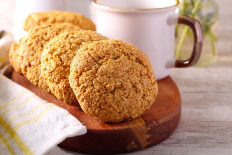 Galletas de avena y coco súper crujientes: la receta que te sorprenderá Galletas de avena y coco súper crujientes: la receta que te sorprenderá