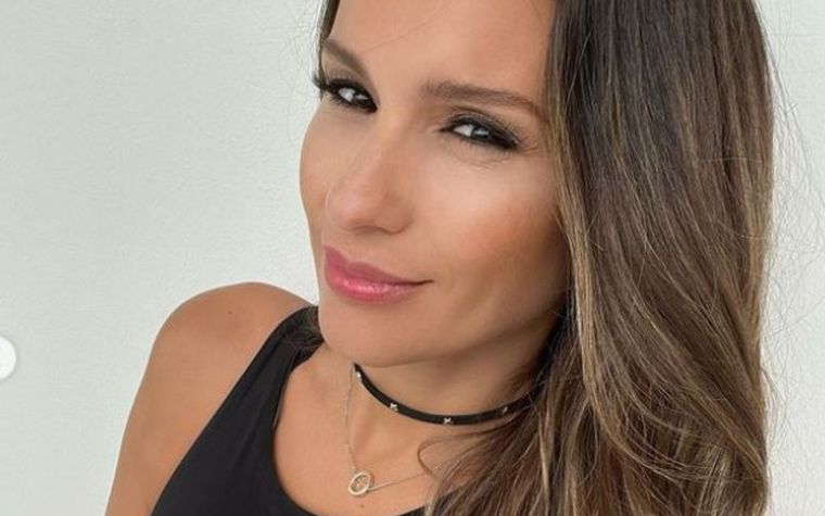 Reservada La modelo mantiene firme su postura hermética.