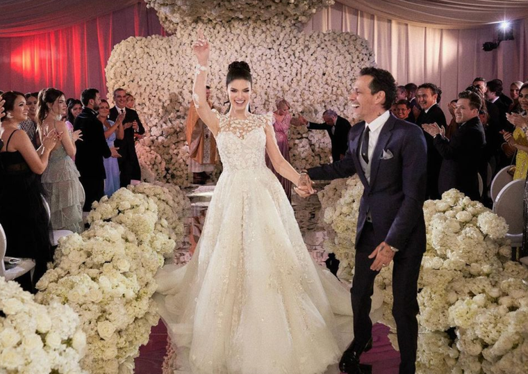 Marc Anthony se casó con Nadia Ferreira unos días atrás.