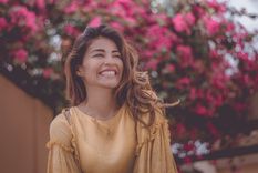 Si estás solo debes mostrarte más al natural Cáncer, más genuino. Así podrás lograr que alguien comience a verlos de un modo diferente. Foto: Unsplash