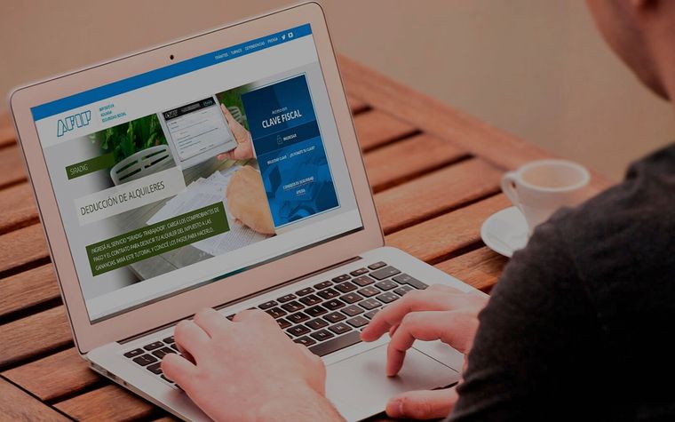 AFIP tuvo que explicar cómo harán las personas que no pagana Ganancias ni Bienes Persoanles para pedir la devolución del 35%