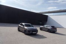 Así son los nuevos Porsche Taycan y Cayenne Black Edition