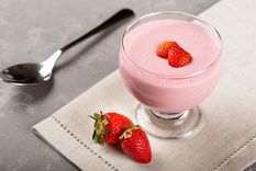 Mousse de fresas Una receta deliciosa para hacer en minutos. Foto: Shutterstock