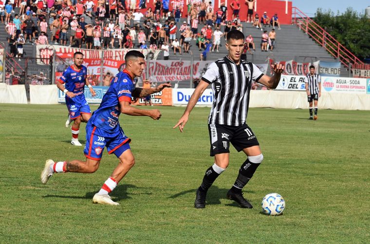 Lencioni, pelota al piso y pasta de crack. Foto: Prensa GYE