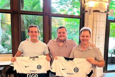 Rodrigo Nogues, presidente de Olimpia, junto a Jorge Brito e Ignacio Villarroel. Foto: @cotonogues