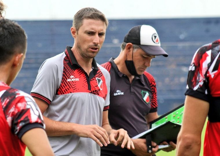 Luciano Theiler, entrenador de Maipú. Foto: Deportivo Maipú