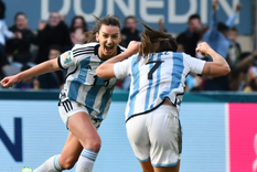 Braun, autora de un golazo para mantener con vida a la Selección argentina Foto: @Argentina Braun, autora de un golazo para mantener con vida a la Selección argentina Foto: @Argentina