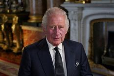 El rey Carlos da un nuevo giro en la realeza con su mensaje navideño. Foto: Reuters