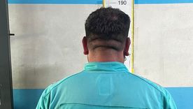 El sospechoso tras ser detenido este jueves en Maipú por un caso de violencia de género. El sospechoso tras ser detenido este jueves en Maipú por un caso de violencia de género.