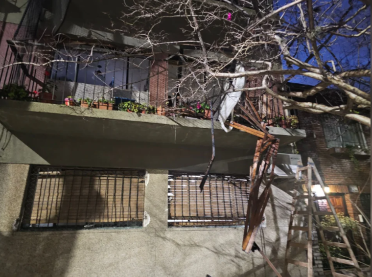 La onda expansiva del estallido dañó a otros tres departamentos La onda expansiva del estallido dañó a otros tres departamentos