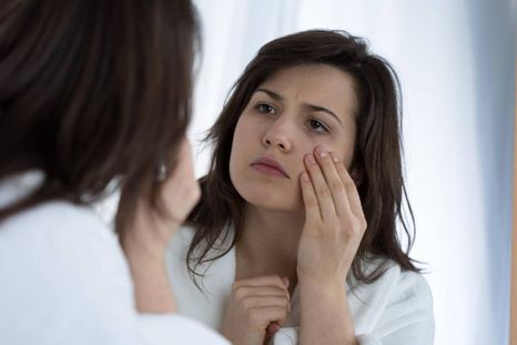 Cómo eliminar las ojeras y bolsas de los ojos con un remedio casero (Shutterstock).