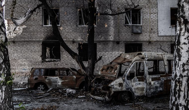 Rusia y otro de sus bombardeos en suelo de Ucrania. Foto: EFE